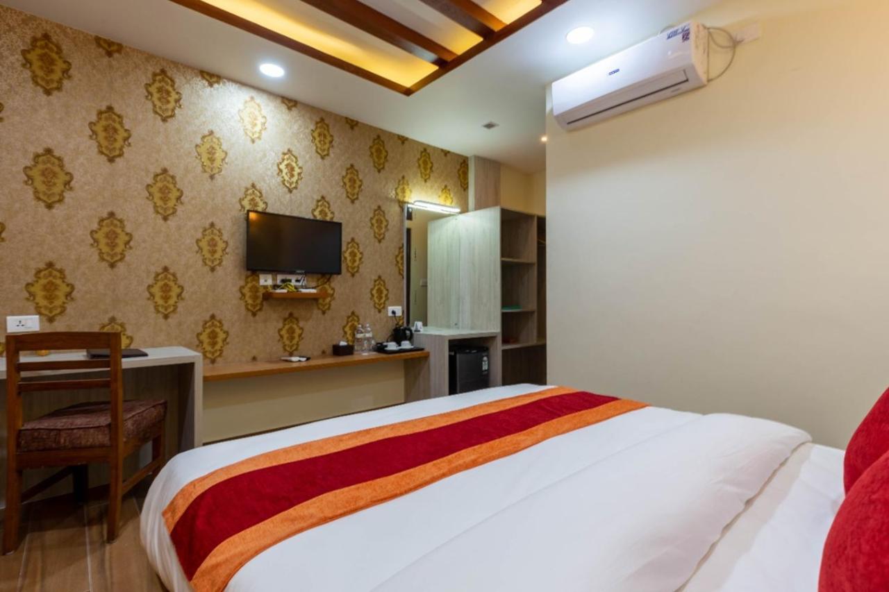 بهاراتبور Chitwan Mid Town Resort المظهر الخارجي الصورة